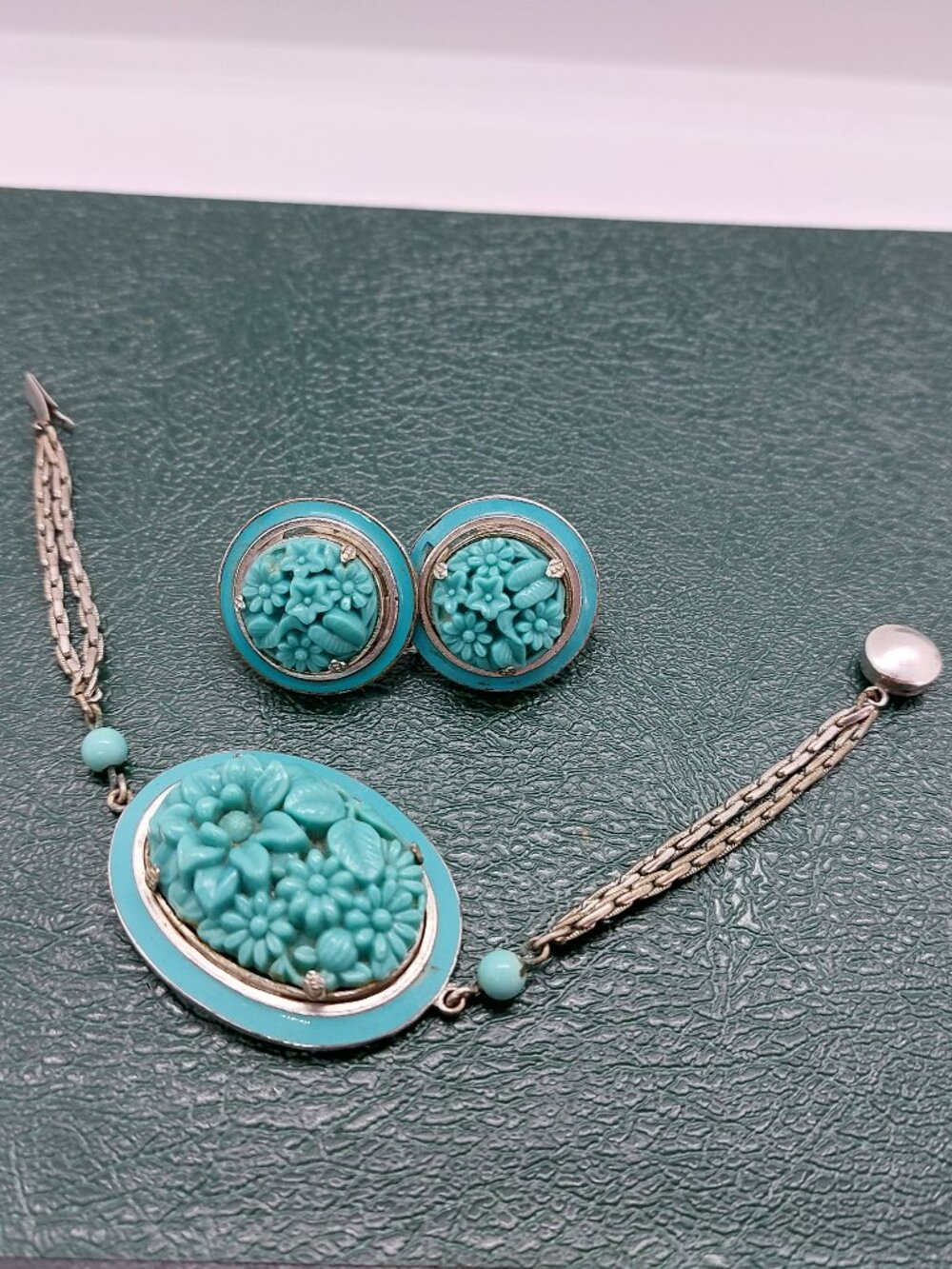 Vintage Turquoise Craved Floral Bracelet & Silver Tone Earrings